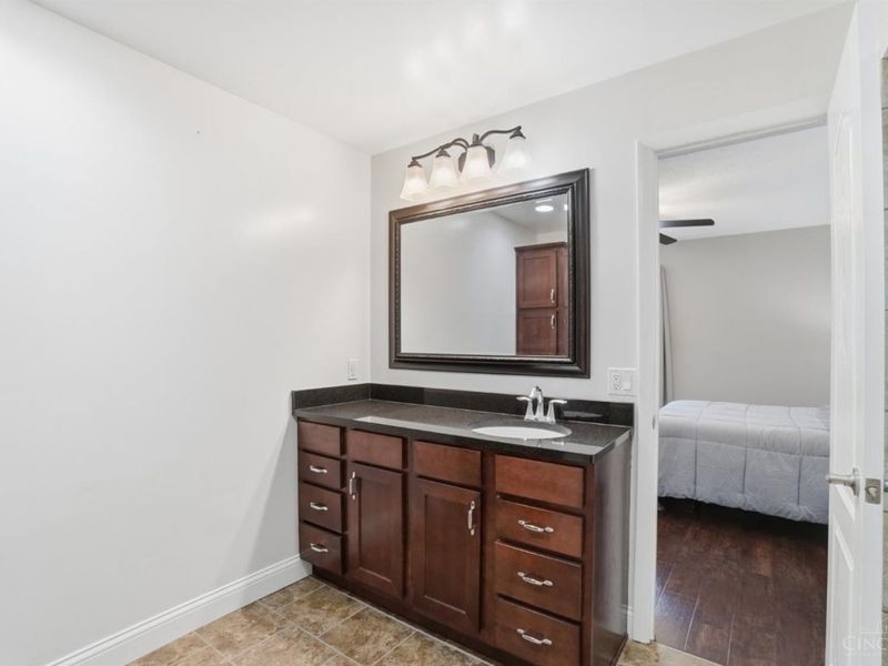 9338 Hunters Creek Drive, Blue Ash, OH 45242 Photo 28