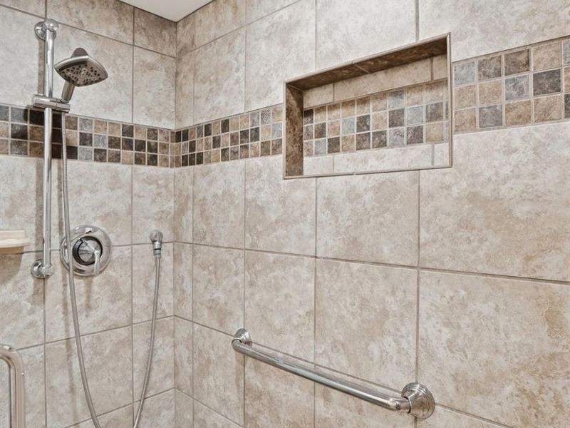 9338 Hunters Creek Drive, Blue Ash, OH 45242 Photo 30