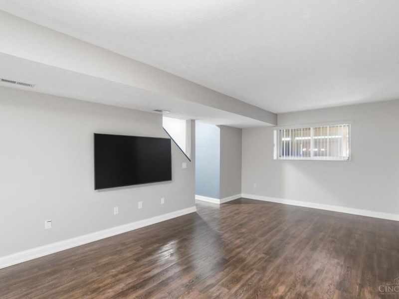 9338 Hunters Creek Drive, Blue Ash, OH 45242 Photo 35