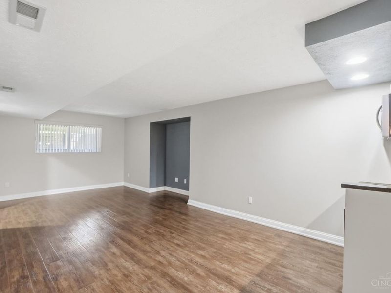 9338 Hunters Creek Drive, Blue Ash, OH 45242 Photo 36