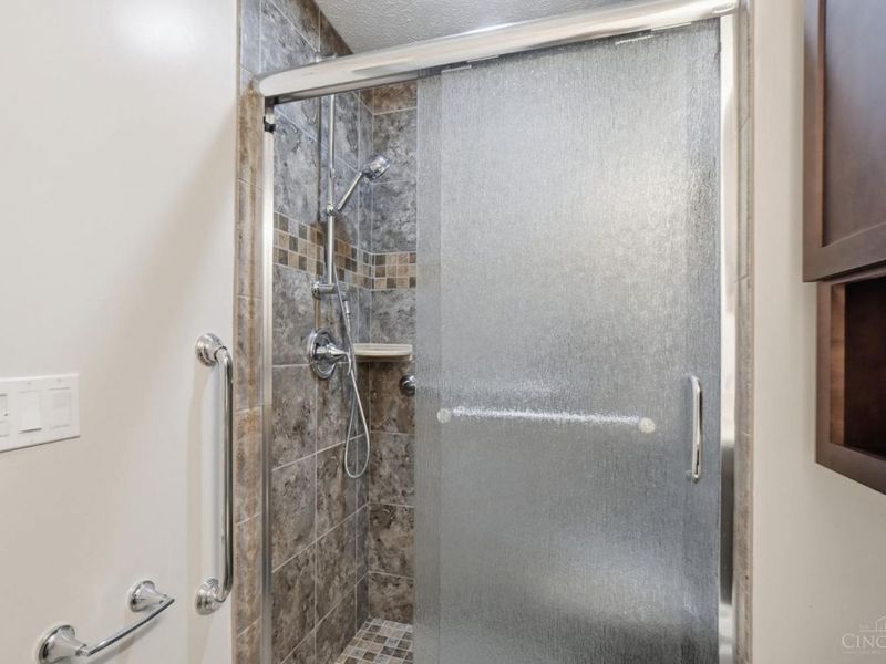 9338 Hunters Creek Drive, Blue Ash, OH 45242 Photo 42