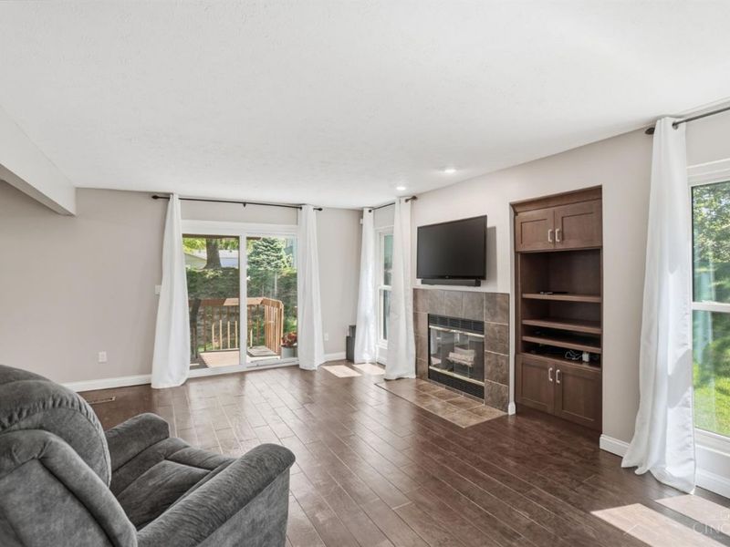 9338 Hunters Creek Drive, Blue Ash, OH 45242 Photo 6