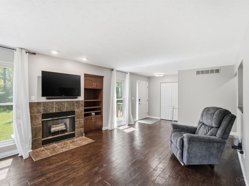 9338 Hunters Creek Drive, Blue Ash, OH 45242 Photo 7