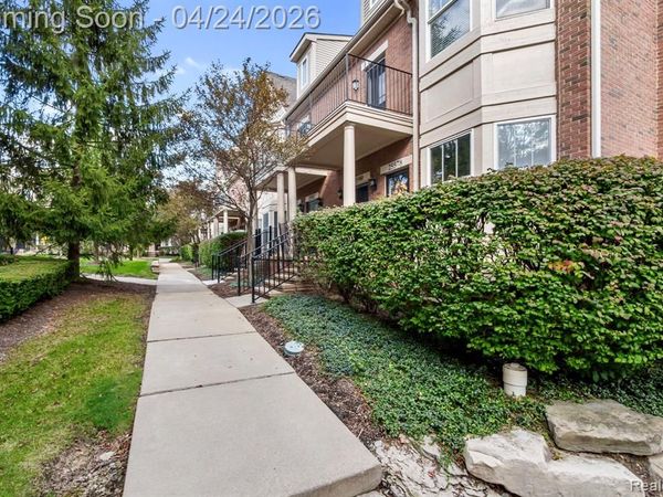 25580 Portico Lane, Novi, MI 48375