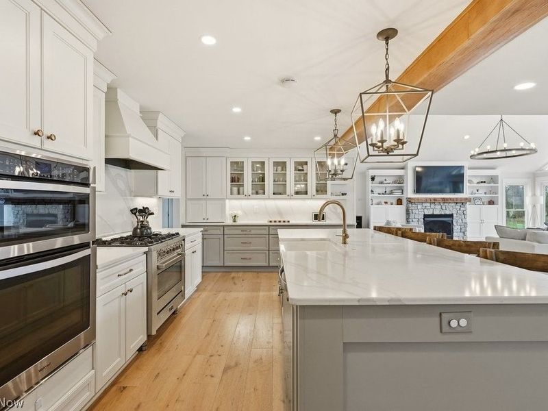 29126 Shaker Boulevard , Cleveland, OH 44124 Photo 15