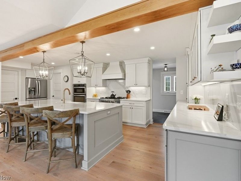 29126 Shaker Boulevard , Cleveland, OH 44124 Photo 16