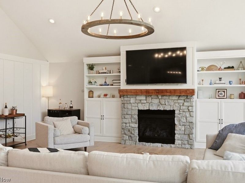 29126 Shaker Boulevard , Cleveland, OH 44124 Photo 20