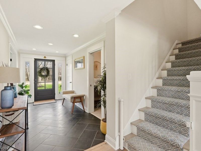 29126 Shaker Boulevard , Cleveland, OH 44124 Photo 6