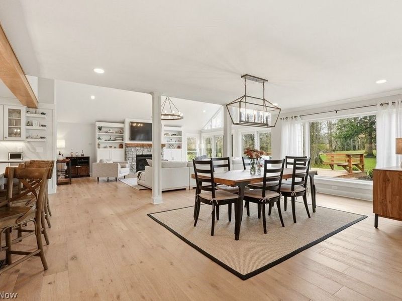 29126 Shaker Boulevard , Cleveland, OH 44124 Photo 9