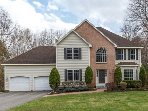 17 Nottingham Road, Windham, NH 03087