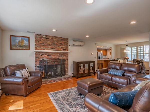 15 Twin Street, Windham, NH 03087