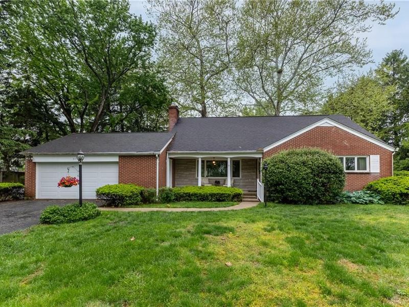 517 Locust Hill Drive, Englewood, OH 45322 Photo 1