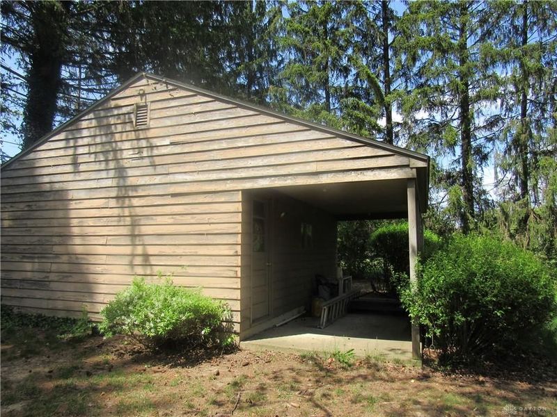 517 Locust Hill Drive, Englewood, OH 45322 Photo 4