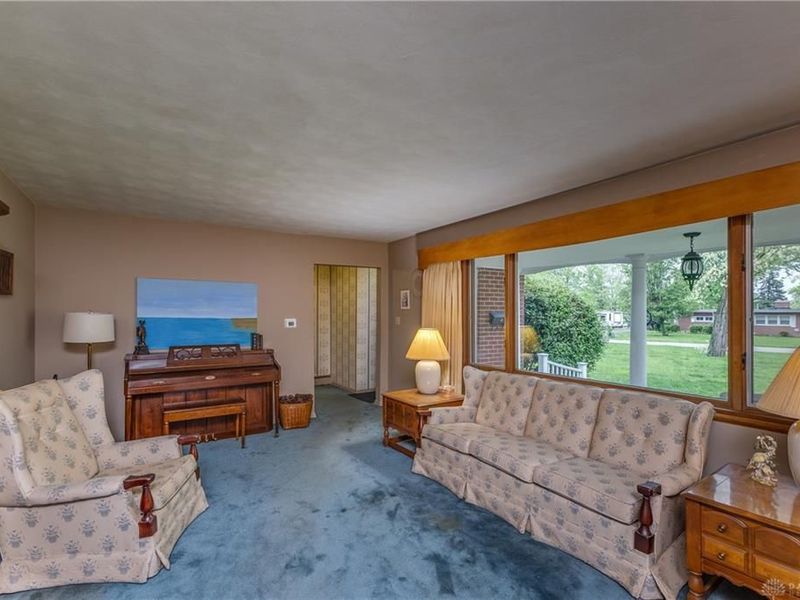 517 Locust Hill Drive, Englewood, OH 45322 Photo 8