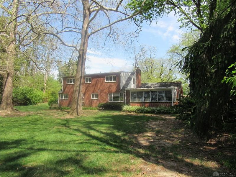 517 Locust Hill Drive, Englewood, OH 45322 Photo 8