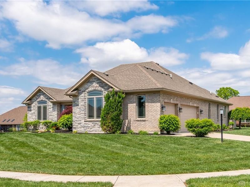 341 Crown Point Drive, Clearcreek Township, OH 45458 Photo 2