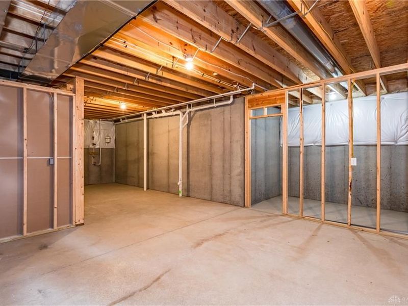 341 Crown Point Drive, Clearcreek Township, OH 45458 Photo 39