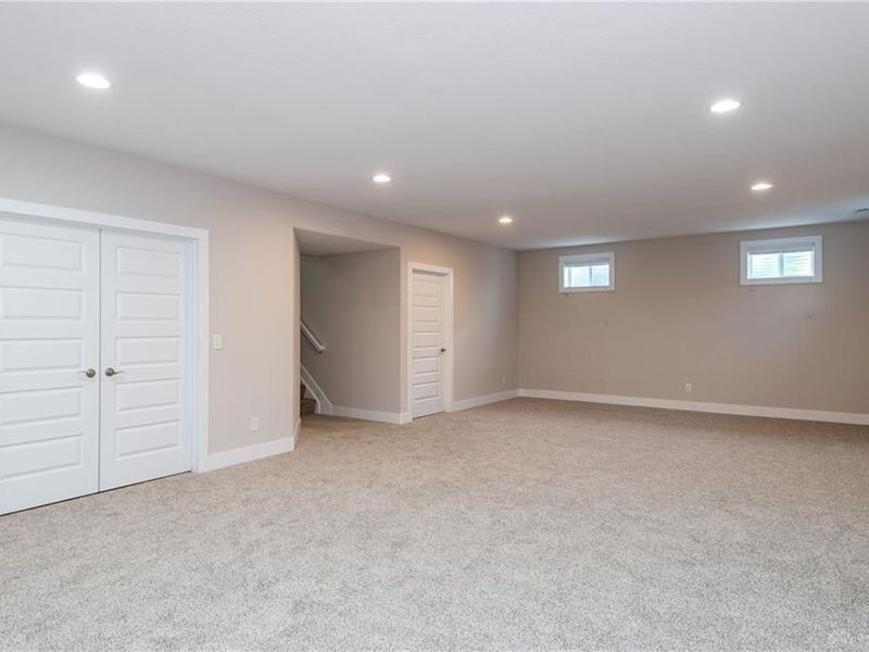 341 Crown Point Drive, Clearcreek Township, OH 45458 Photo 46