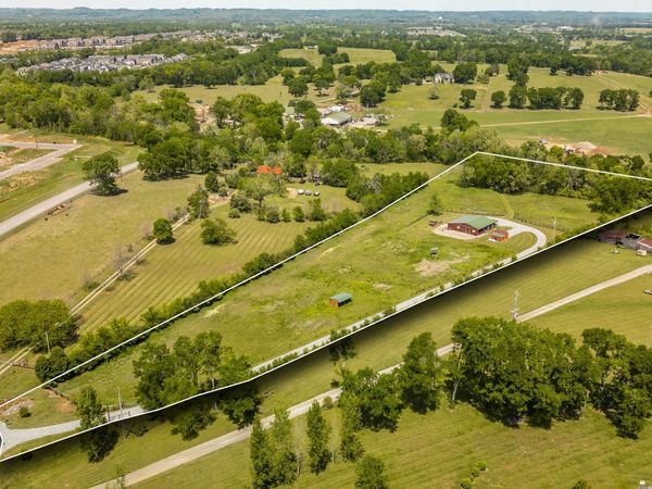 208 Harris Ln , Gallatin, TN 37066