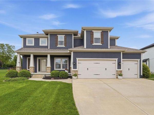 209 SE Waterwheel Lane, Lee's Summit, MO 64063