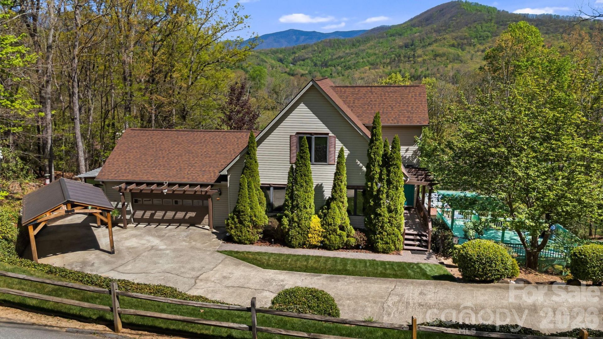 144 Hilltop Road, Black Mountain, NC 28711 Main Photo