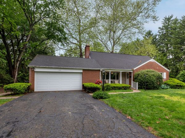 517 Locust Hill Drive, Englewood, OH 45322