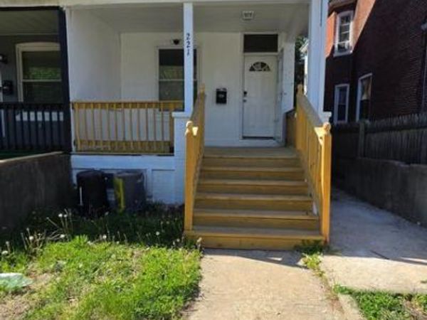 221 HIGHLAND AVENUE, TRENTON, NJ 08618