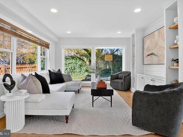 109 N BROOKSIDE DRIVE, ARLINGTON, VA 22201