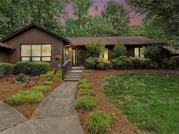 2519 Cottage Place, Greensboro, NC 27455