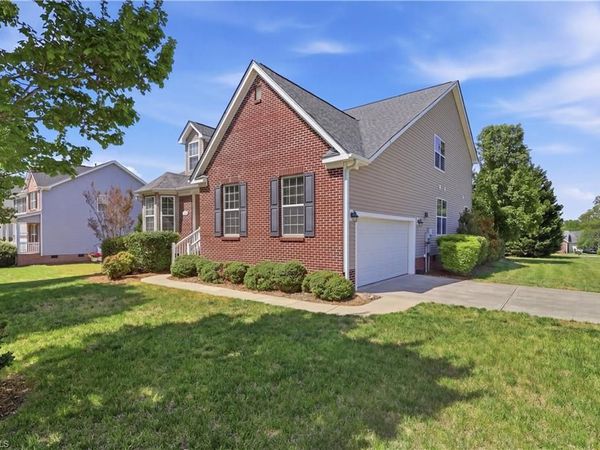 319 Ironwood Drive, Thomasville, NC 27360