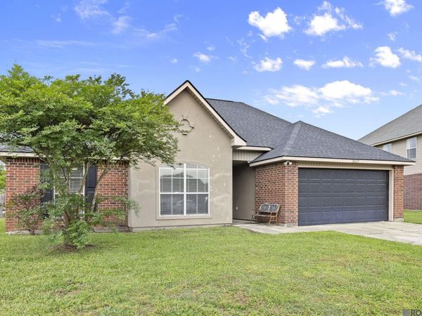 38437 Highland Terrace Ave, Watson, LA 70706