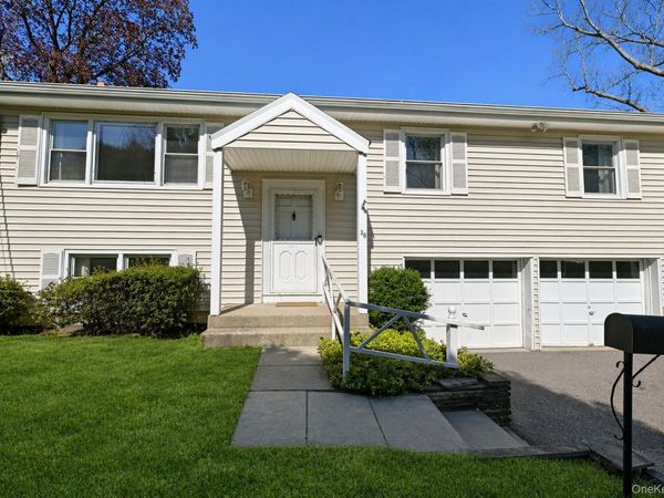 36 Pleasant Avenue , Pleasantville, NY 10570