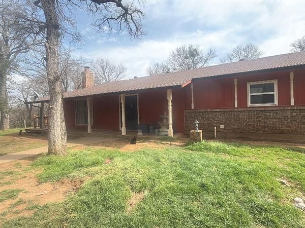 202 Hcr 2415 N, Hillsboro, TX 76645