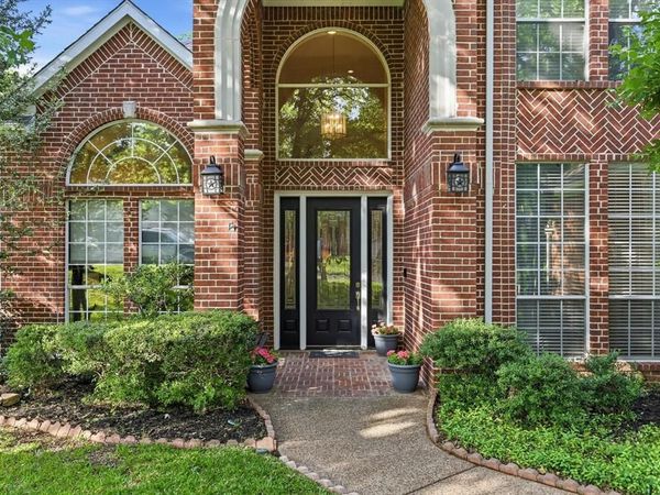 617 Hawthorn Circle , Highland Village, TX 75077