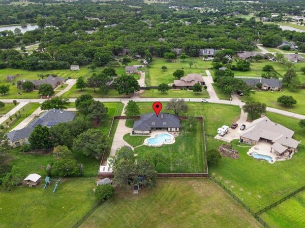 205 Oak Trail Drive, Double Oak, TX 75077