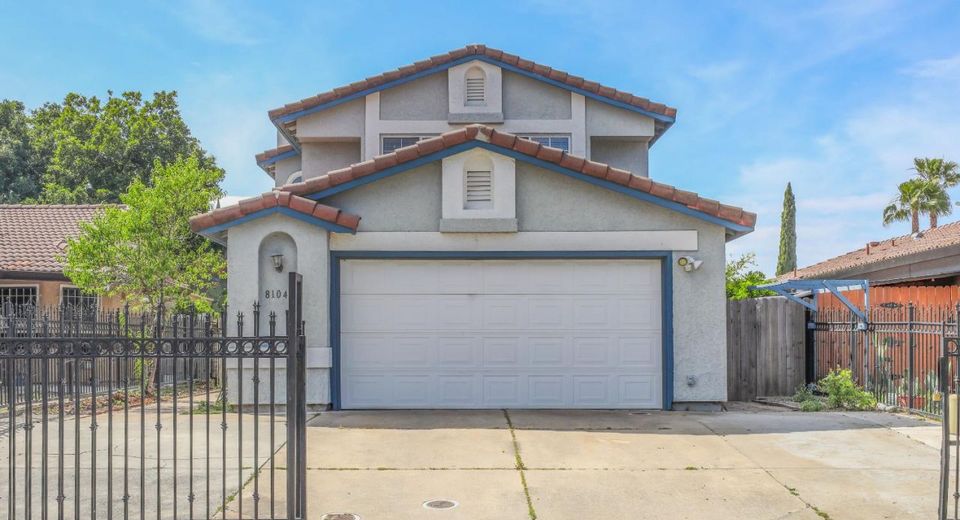 8104 Port Royale Way, Sacramento, CA 95823 Photo