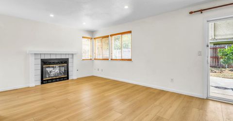 8104 Port Royale Way, Sacramento, CA 95823 Photo