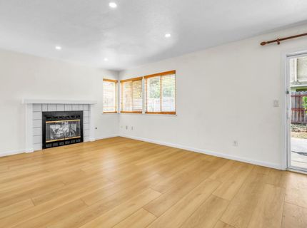 8104 Port Royale Way, Sacramento, CA 95823 Photo