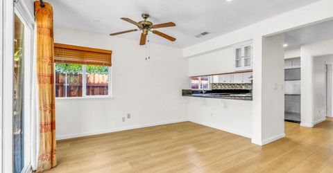 8104 Port Royale Way, Sacramento, CA 95823 Photo