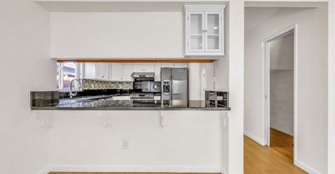 8104 Port Royale Way, Sacramento, CA 95823 Photo