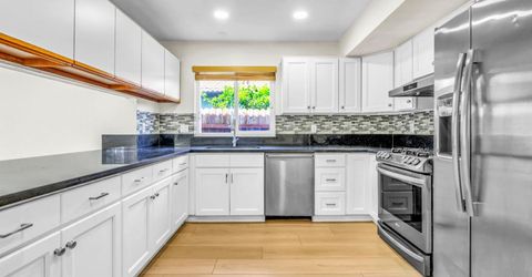 8104 Port Royale Way, Sacramento, CA 95823 Photo