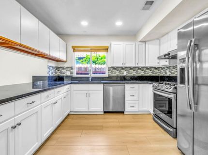 8104 Port Royale Way, Sacramento, CA 95823 Photo