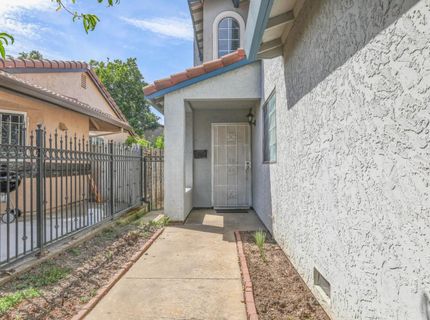 8104 Port Royale Way, Sacramento, CA 95823 Photo