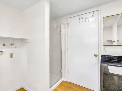 8104 Port Royale Way, Sacramento, CA 95823 Photo