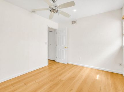 8104 Port Royale Way, Sacramento, CA 95823 Photo