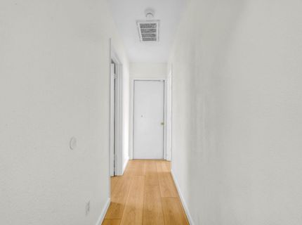 8104 Port Royale Way, Sacramento, CA 95823 Photo