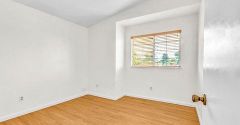 8104 Port Royale Way, Sacramento, CA 95823 Photo