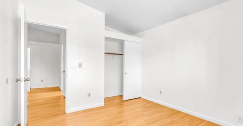 8104 Port Royale Way, Sacramento, CA 95823 Photo