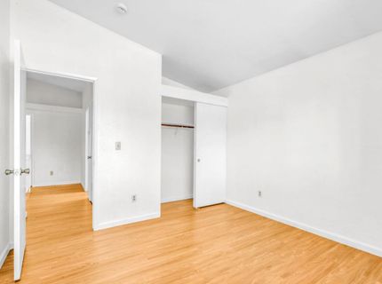 8104 Port Royale Way, Sacramento, CA 95823 Photo