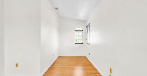 8104 Port Royale Way, Sacramento, CA 95823 Photo